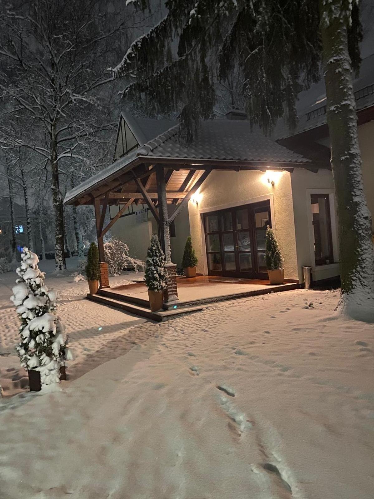 Hotel Restauracja Cztery Pory Roku Orneta المظهر الخارجي الصورة