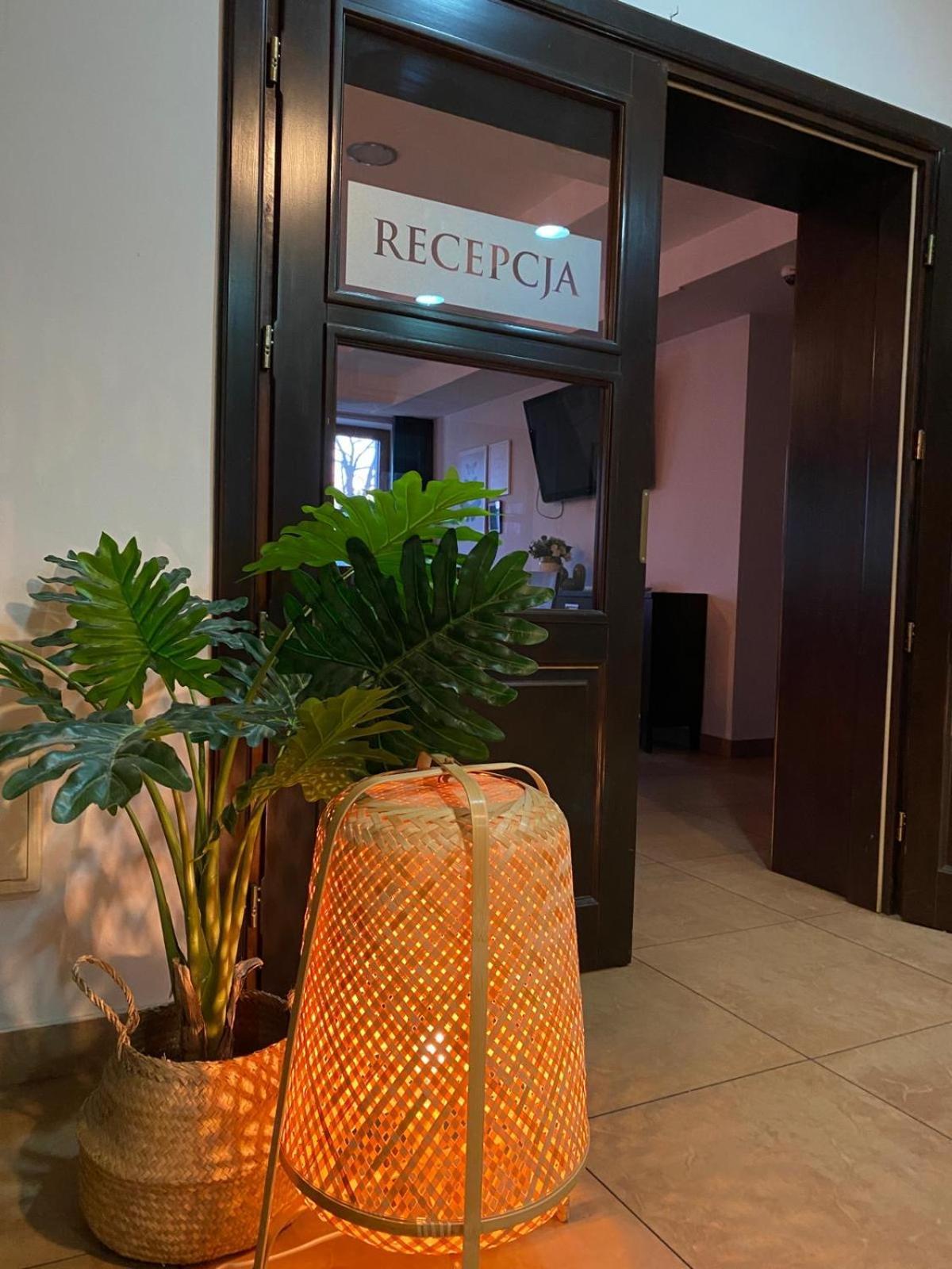 Hotel Restauracja Cztery Pory Roku Orneta المظهر الخارجي الصورة