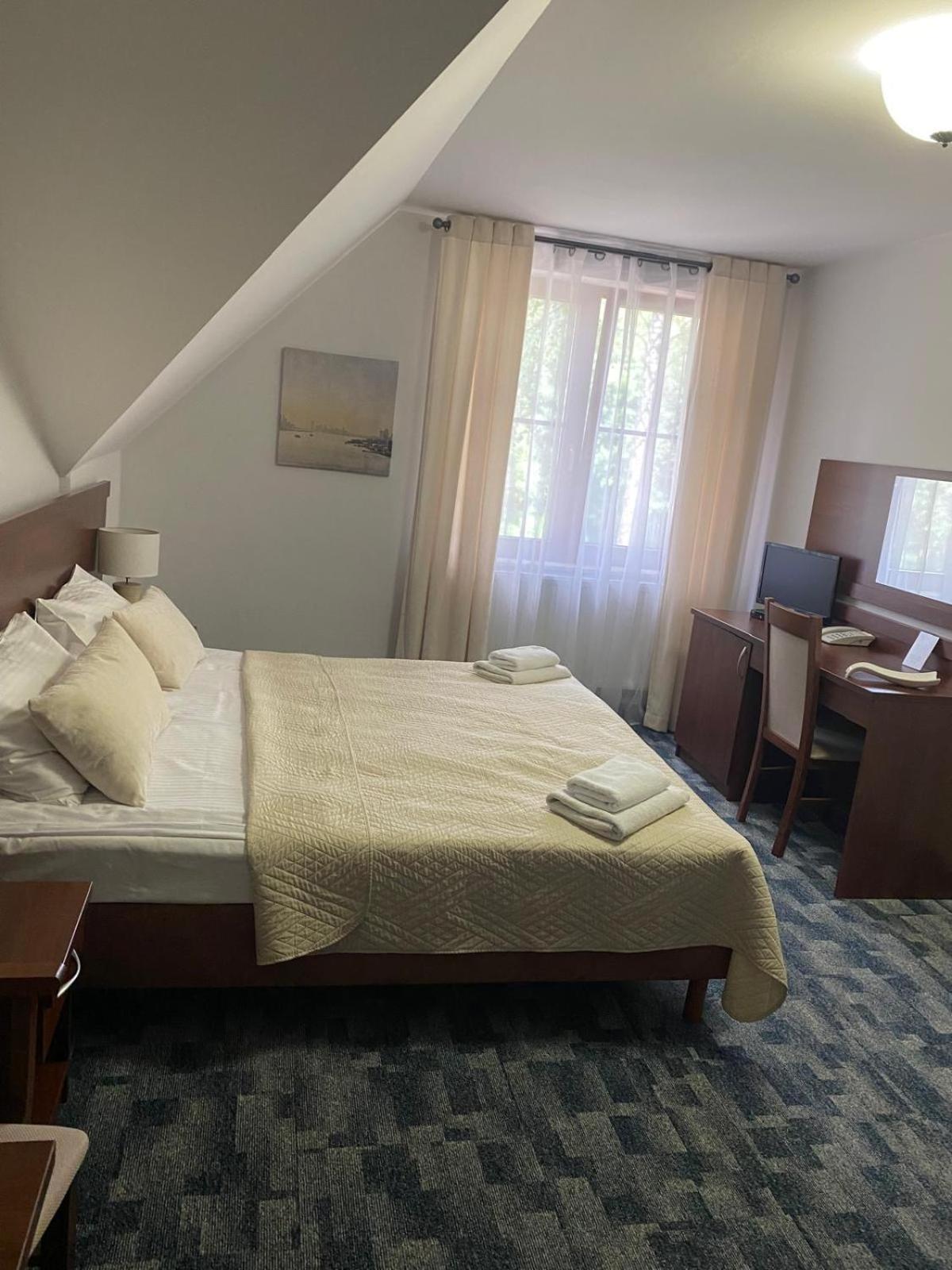 Hotel Restauracja Cztery Pory Roku Orneta المظهر الخارجي الصورة